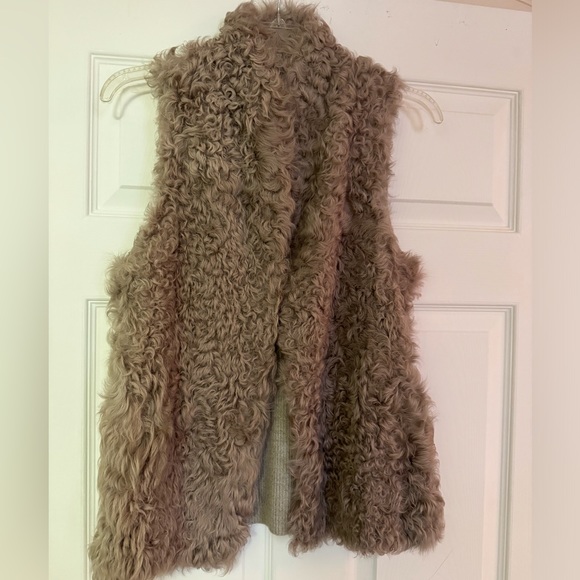 Quinn genuine lambs fur vest L - Picture 1 of 3